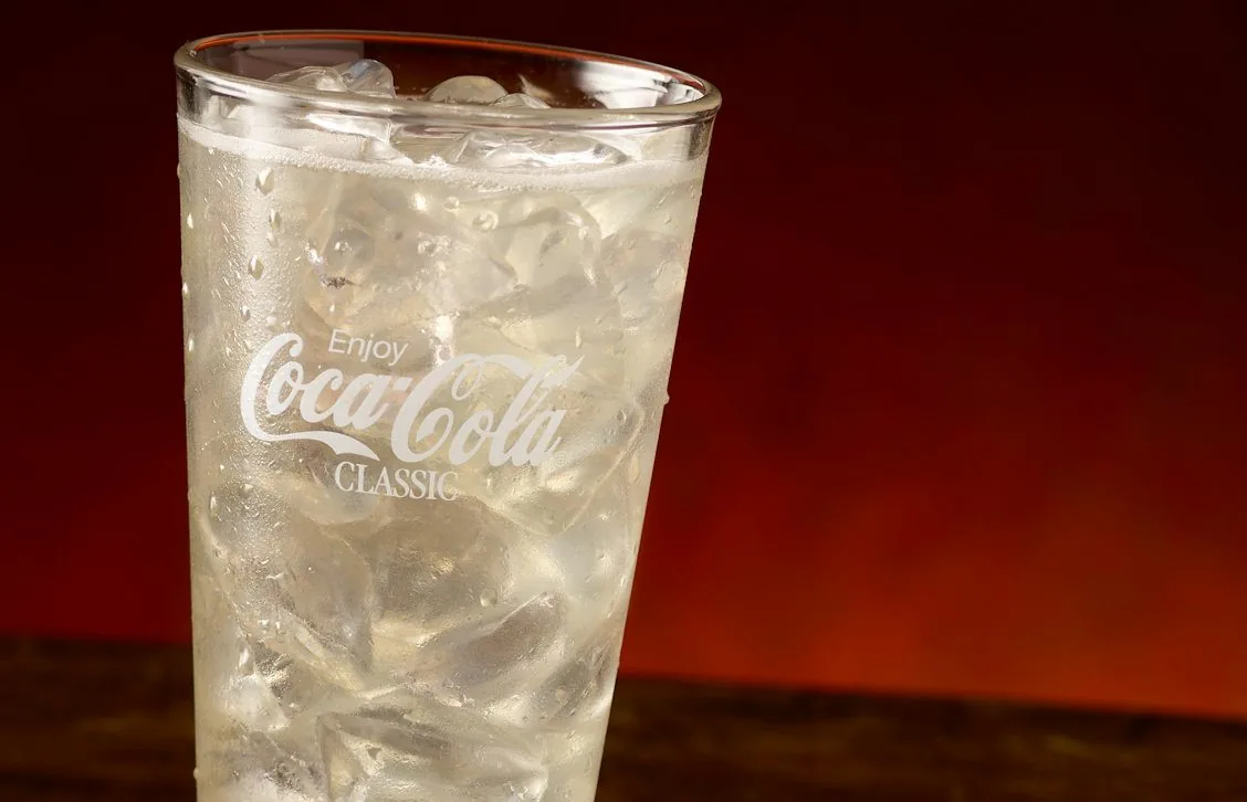 Photo of 20 oz Lemonade.